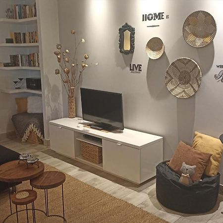 Rhodes City Charming Garden Apartment מראה חיצוני תמונה