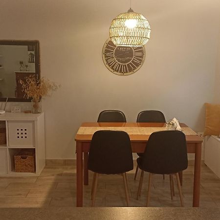 Rhodes City Charming Garden Apartment מראה חיצוני תמונה