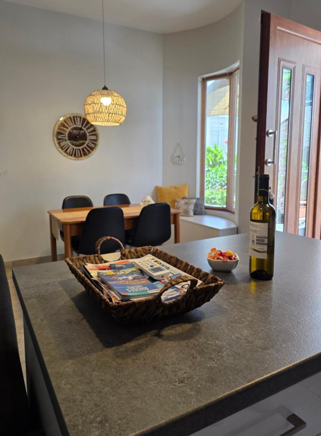 Rhodes City Charming Garden Apartment מראה חיצוני תמונה